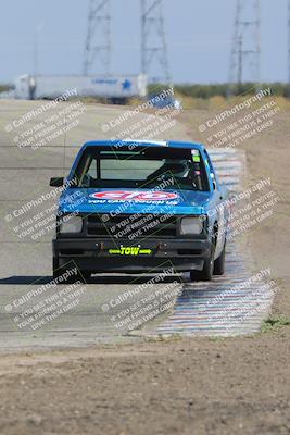 media/Oct-01-2023-24 Hours of Lemons (Sun) [[82277b781d]]/1045am (Outside Grapevine)/